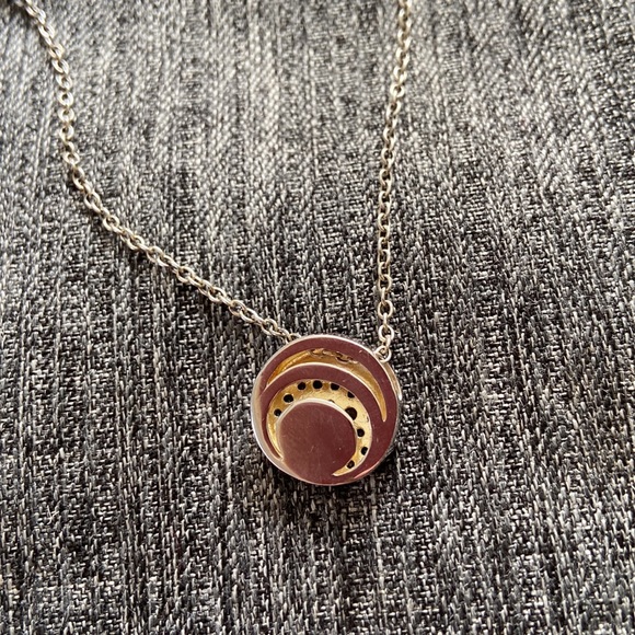 Elisabeth and James - Picture 7 of 8